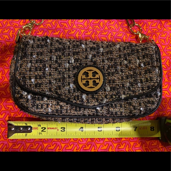 SOLD✅ TORY BURCH $250 Tory chain shoulder Mini bag - Picture 9 of 10